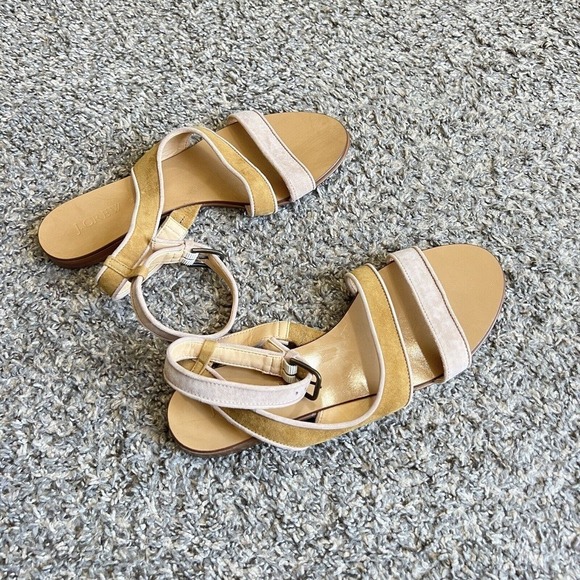 J Crew Size 9 Ankle Strap Sandals Suede Yellow Tan Color Flats Summer Italy New - Picture 5 of 7